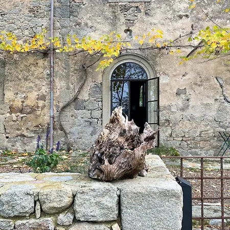 La Pietra