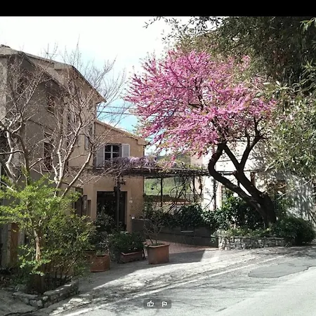 La Pietra Hotel 3*
